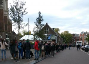 Line to see the Anne Frank museum.